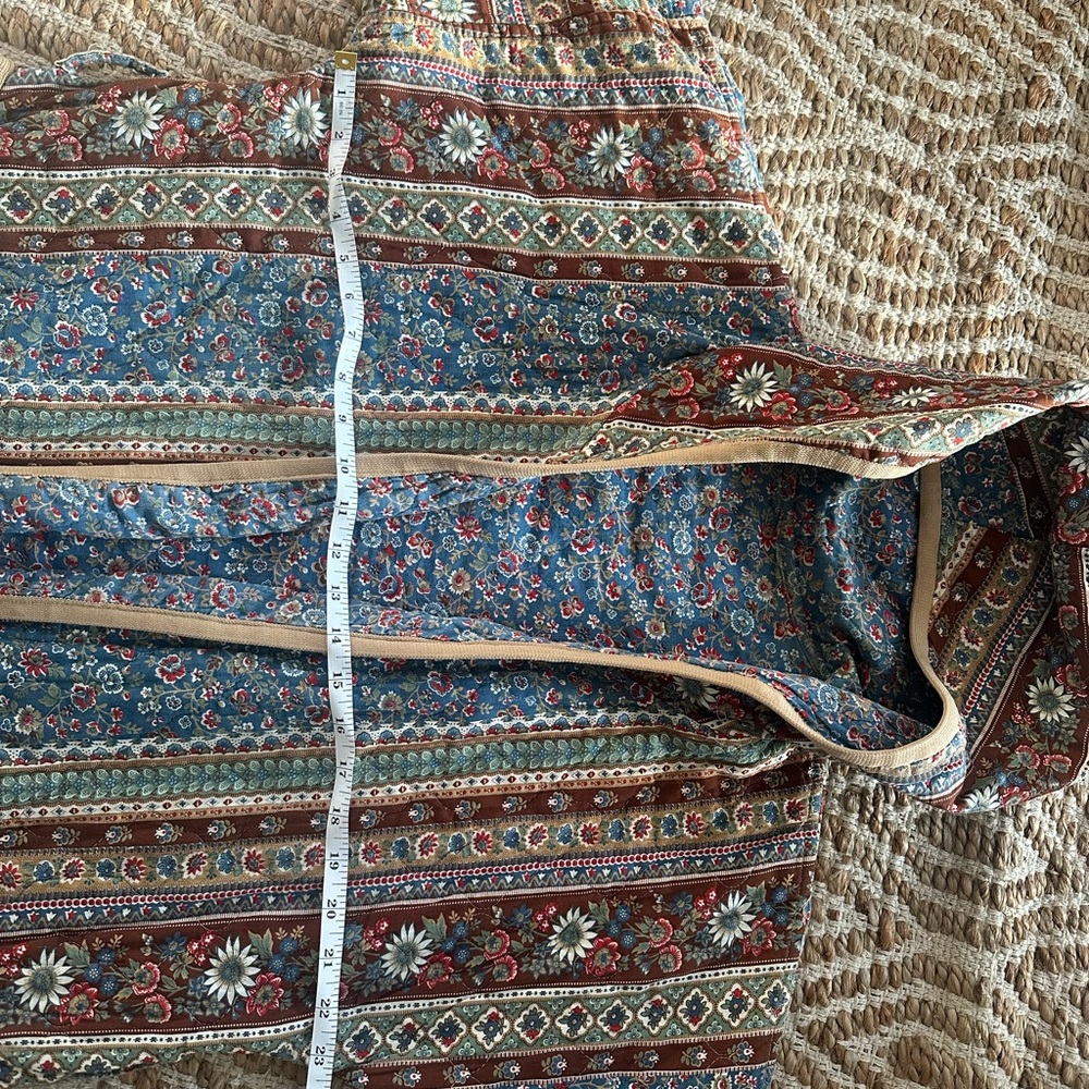 Bohemian Reversible Quilt Jacket with Hood - Picture 9 of 12